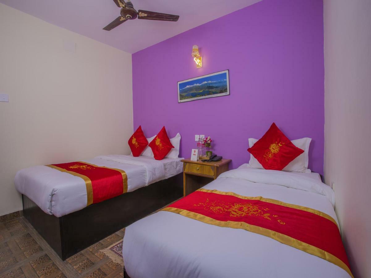 Hotel Fewa Corner & Restro Pokhara Exteriör bild