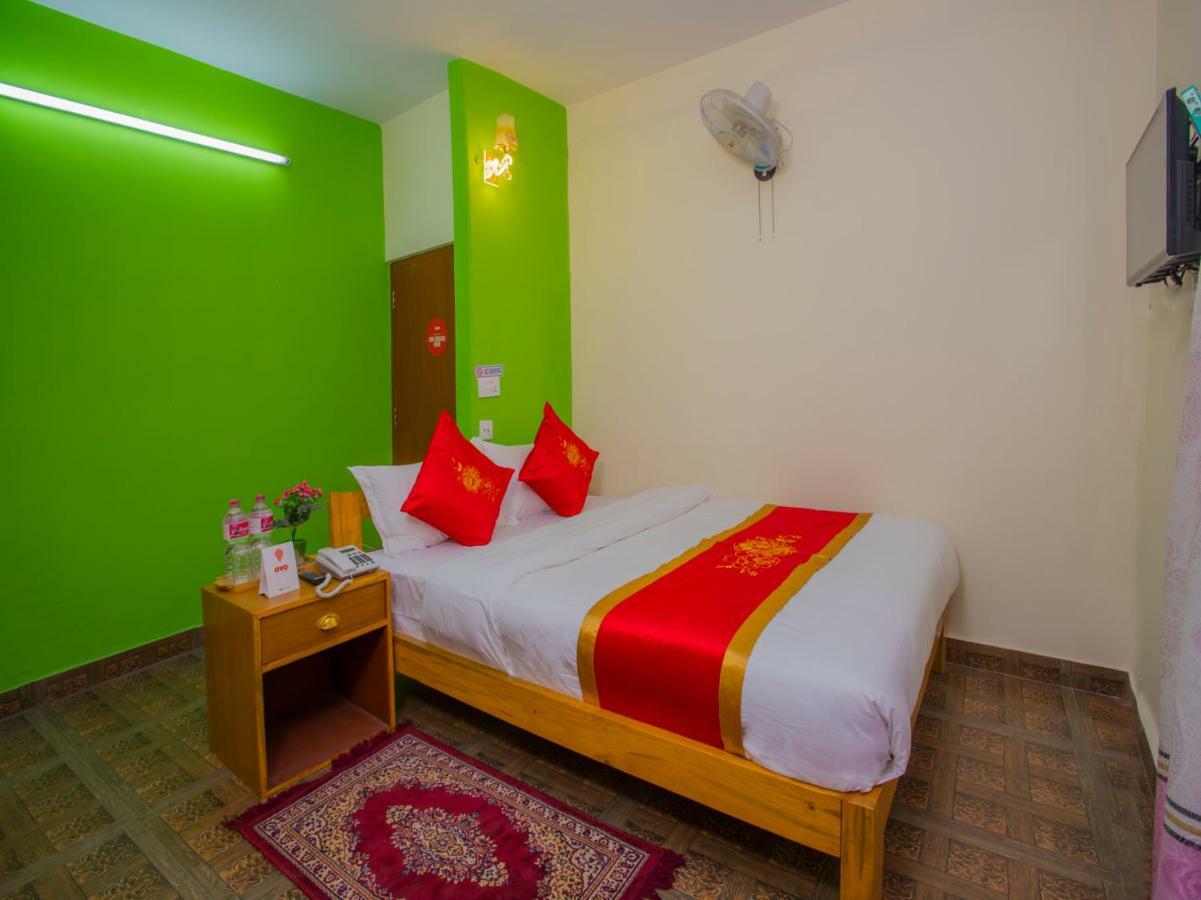 Hotel Fewa Corner & Restro Pokhara Exteriör bild