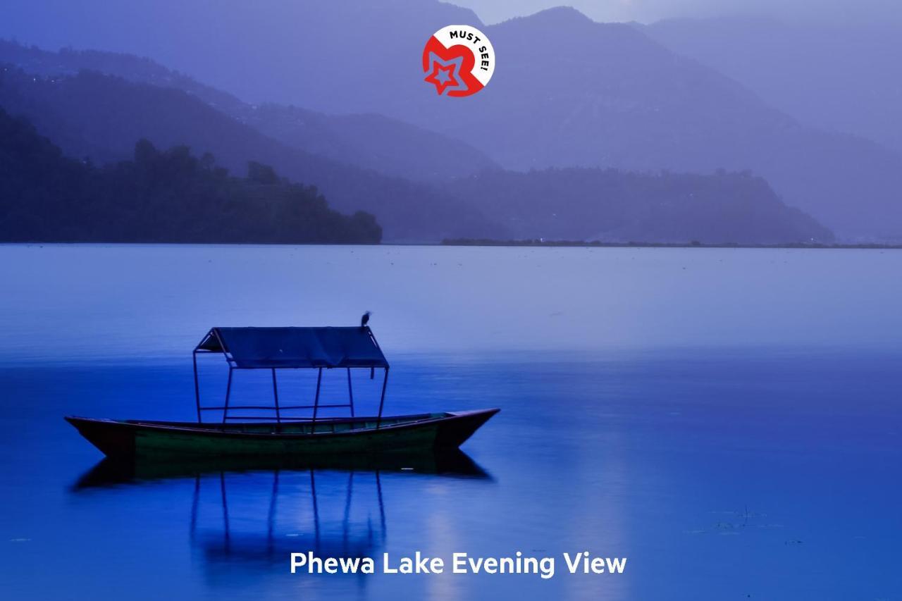 Hotel Fewa Corner & Restro Pokhara Exteriör bild