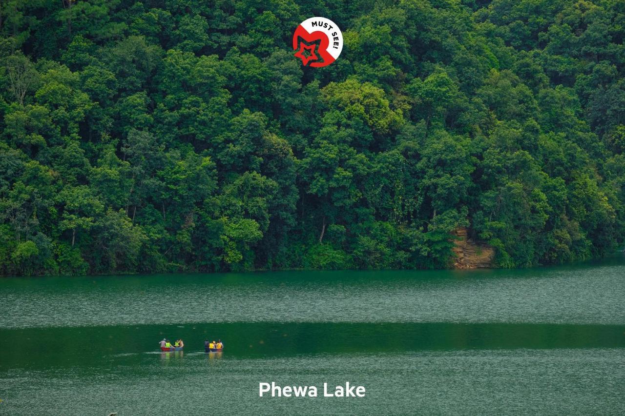 Hotel Fewa Corner & Restro Pokhara Exteriör bild