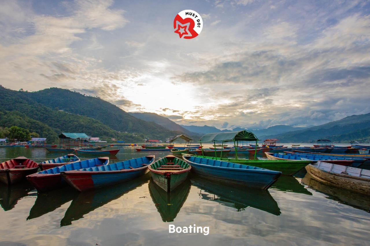 Hotel Fewa Corner & Restro Pokhara Exteriör bild